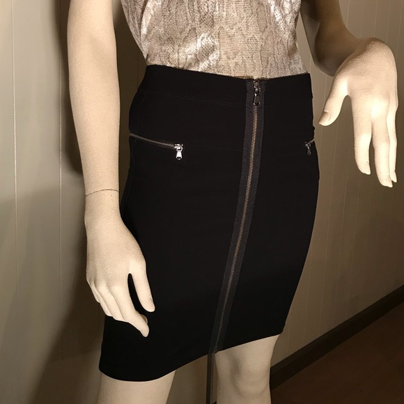 Marc by Marc Jacobs Mini Skirt - Picture 8 of 8